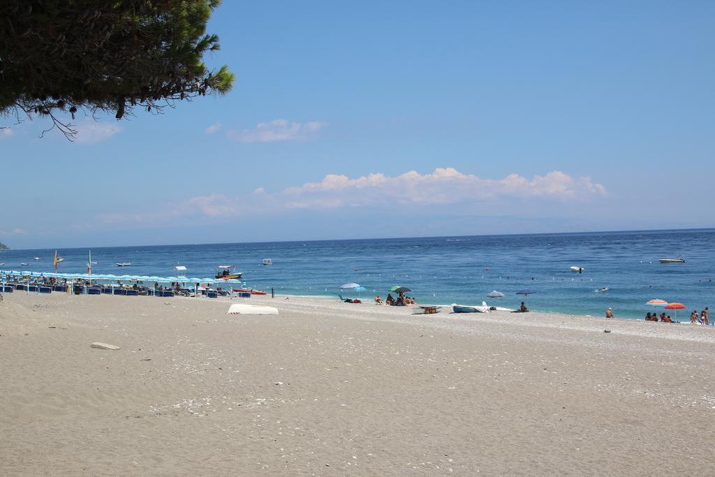 Chrismare Hotel Mazzeo