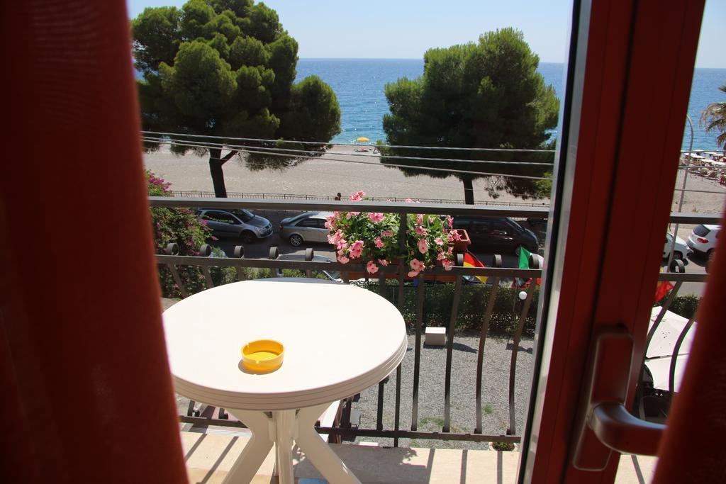 Hotel Chrismare 4*