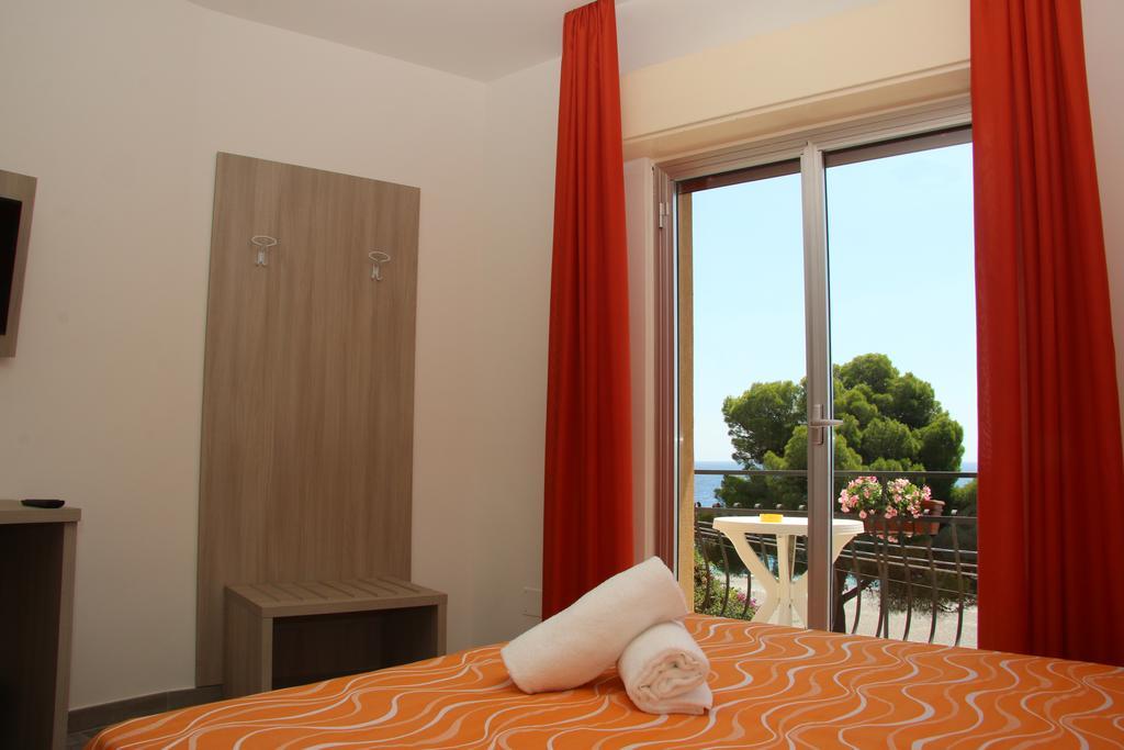 Chrismare Hotel