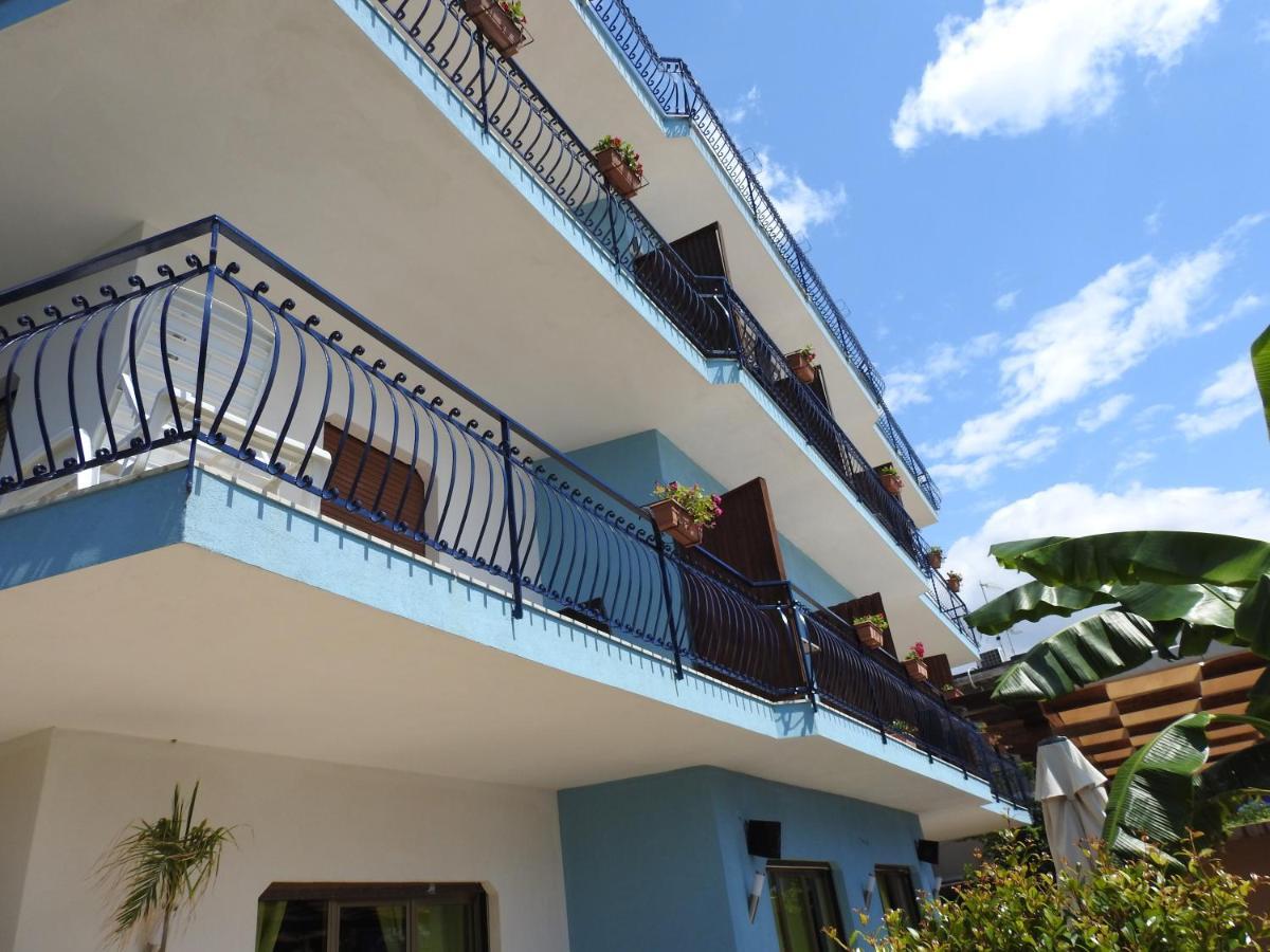 Chrismare Hotel 4*